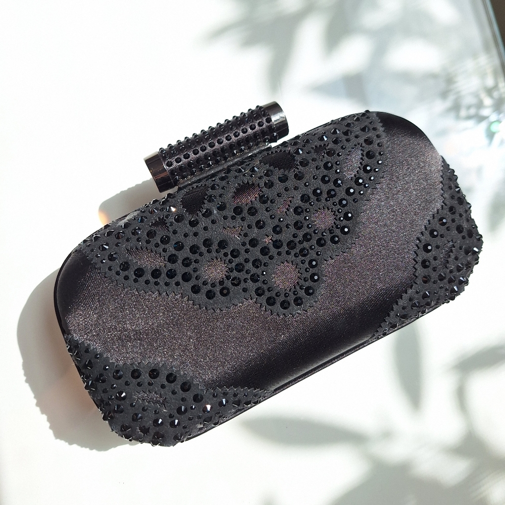 NWOT BADGLEY MISCHKA Satin Rhinestone Black Evening Clutch with Chain
